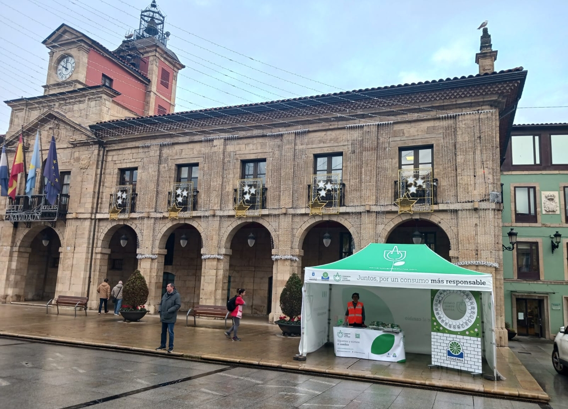 Comercio Verde Asturias - Carpa en Plaza de España de Avilés